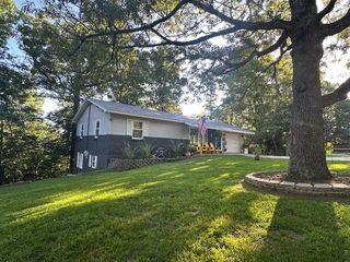 23 E Mountain Drive, Eureka Springs, AR 72632