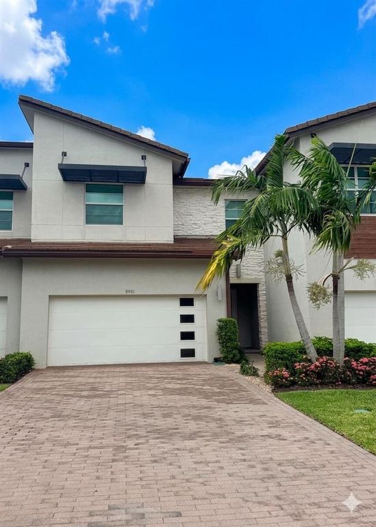 8951 Kingsmoor Way, Lake Worth, FL 33467