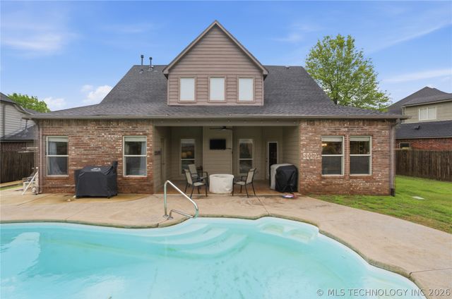 11724 S Vine Place, Jenks, OK 74037