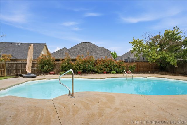 11724 S Vine Place, Jenks, OK 74037