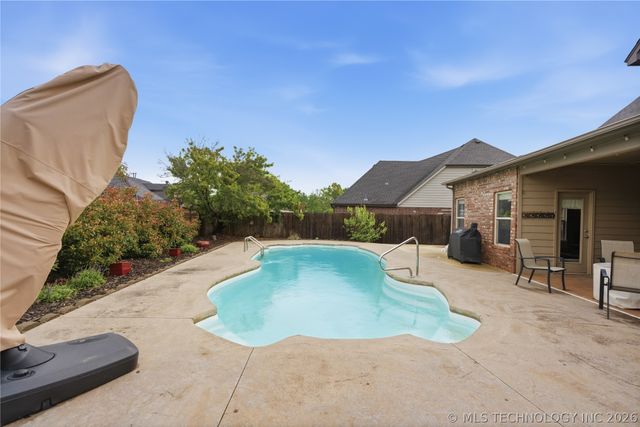 11724 S Vine Place, Jenks, OK 74037