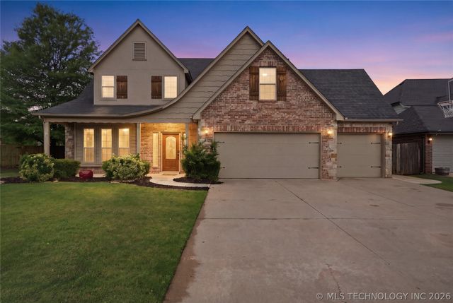 11724 S Vine Place, Jenks, OK 74037