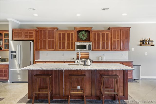 11724 S Vine Place, Jenks, OK 74037