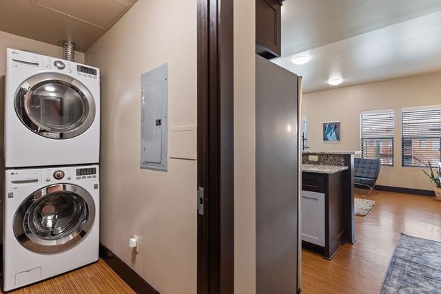 1125 S Jennings Avenue 201, Fort Worth, TX 76104