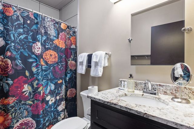 1125 S Jennings Avenue 201, Fort Worth, TX 76104