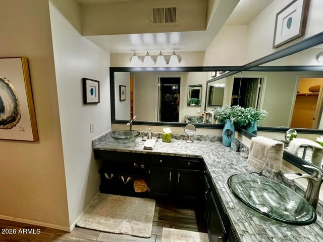 9734 W KERRY Lane, Peoria, AZ 85382