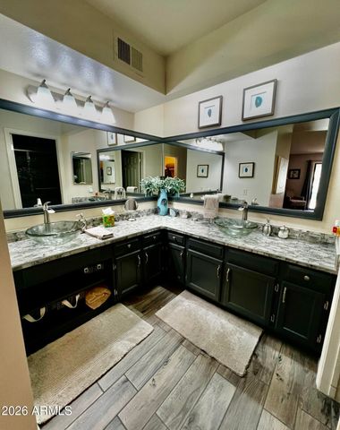9734 W KERRY Lane, Peoria, AZ 85382