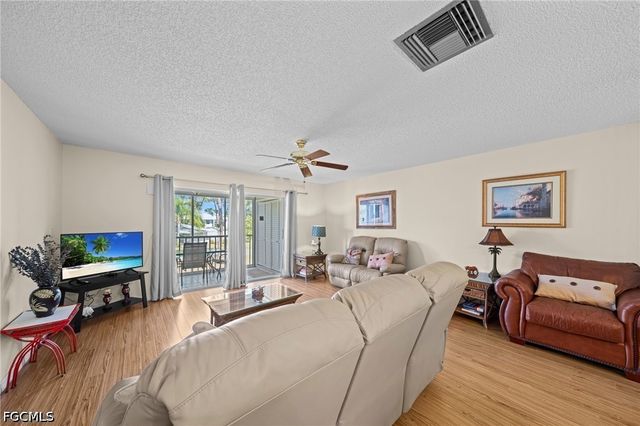 7068 Nantucket CIR 7, North Fort Myers, FL 33917