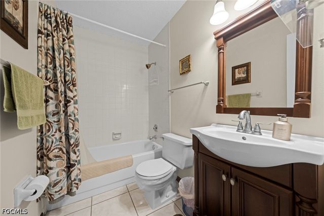 7068 Nantucket CIR 7, North Fort Myers, FL 33917