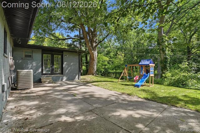 20250 Brentwood Street, Livonia, MI 48152