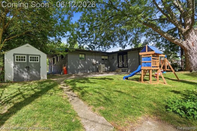 20250 Brentwood Street, Livonia, MI 48152