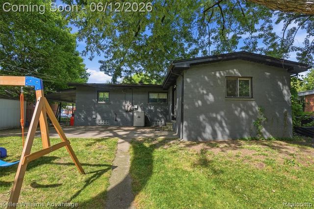 20250 Brentwood Street, Livonia, MI 48152