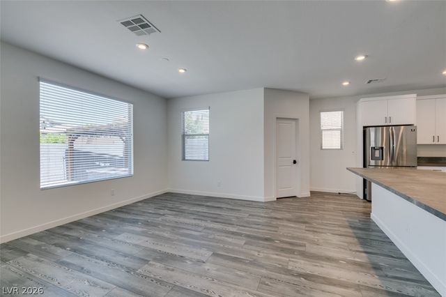 6915 Fordham Creek Street, North Las Vegas, NV 89084