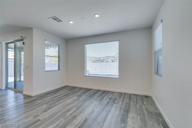 6915 Fordham Creek Street, North Las Vegas, NV 89084