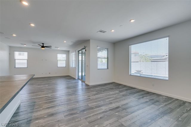 6915 Fordham Creek Street, North Las Vegas, NV 89084