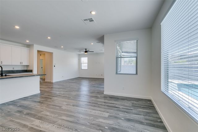 6915 Fordham Creek Street, North Las Vegas, NV 89084