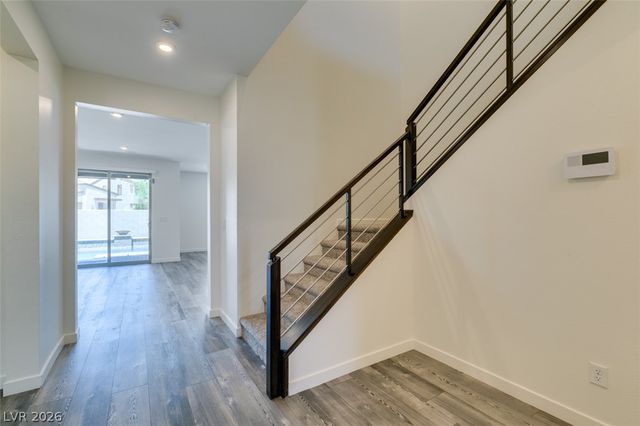 6915 Fordham Creek Street, North Las Vegas, NV 89084