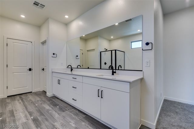 6915 Fordham Creek Street, North Las Vegas, NV 89084