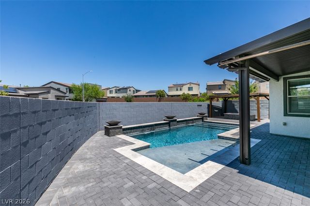 6915 Fordham Creek Street, North Las Vegas, NV 89084