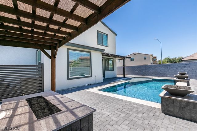 6915 Fordham Creek Street, North Las Vegas, NV 89084