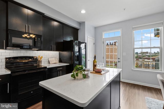 902 S MACON ST, Baltimore, MD 21224