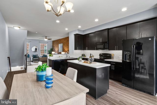 902 S MACON ST, Baltimore, MD 21224