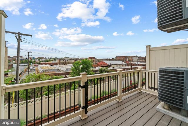 902 S MACON ST, Baltimore, MD 21224