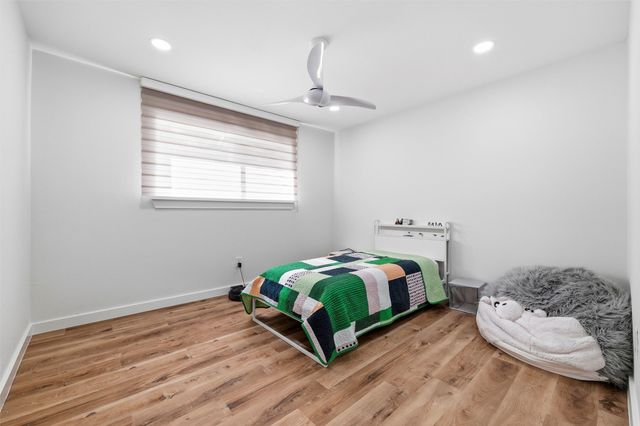 420 Lake Louise Court, Fort Worth, TX 76103