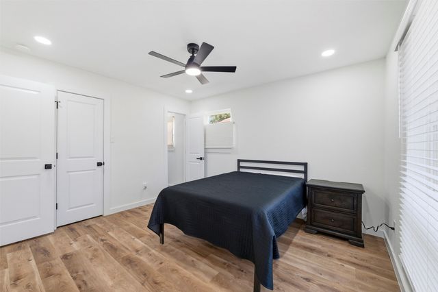 420 Lake Louise Court, Fort Worth, TX 76103