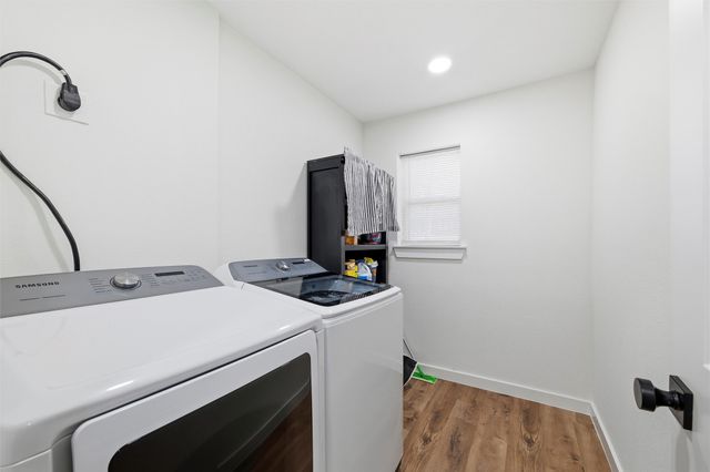 420 Lake Louise Court, Fort Worth, TX 76103