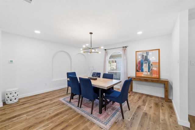 420 Lake Louise Court, Fort Worth, TX 76103