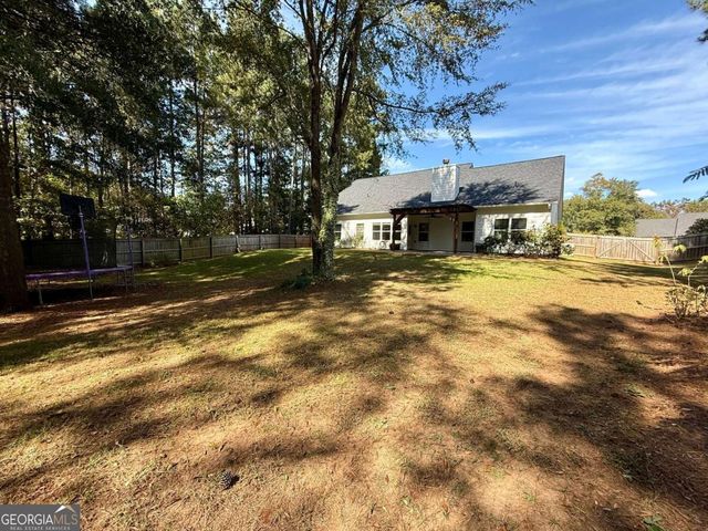 2839 Shadowstone Way, Winder, GA 30680