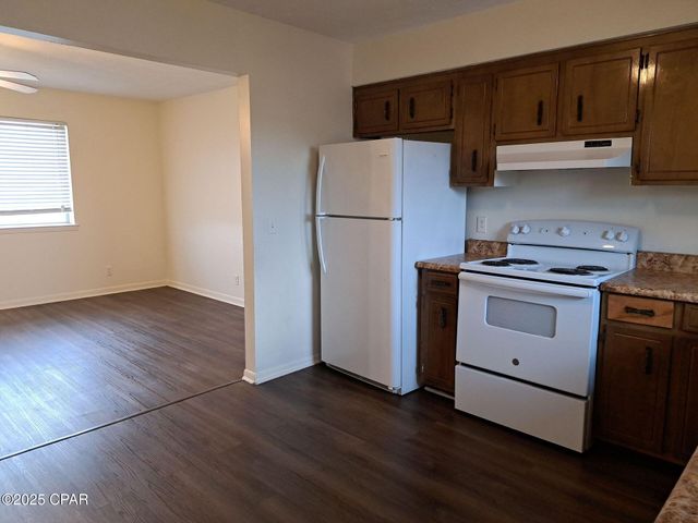 3704 E 11th Street C, Panama City, FL 32401