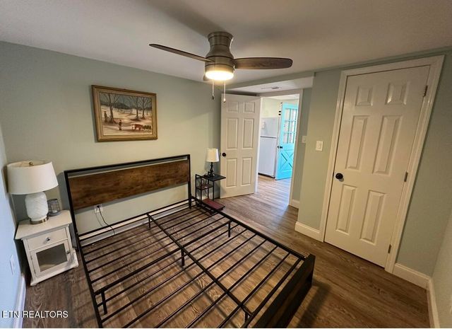 1129 Peninsula Rd, Sevierville, TN 37876