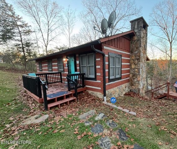 1129 Peninsula Rd, Sevierville, TN 37876