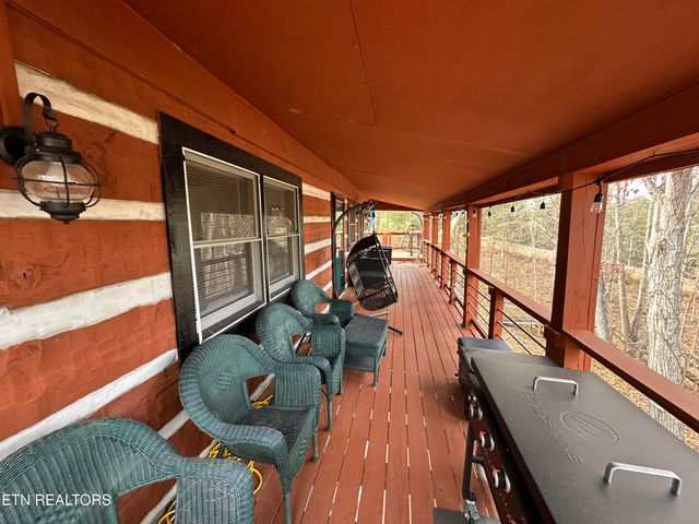 1129 Peninsula Rd, Sevierville, TN 37876