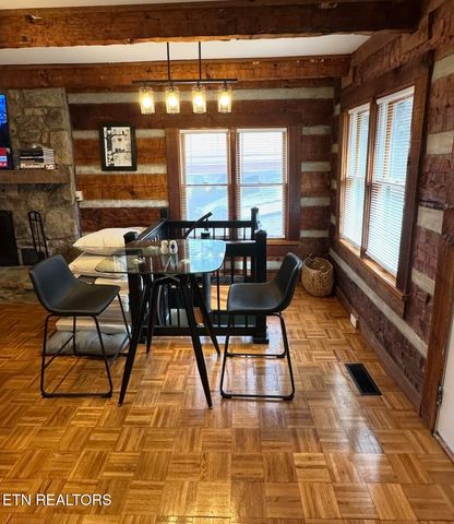 1129 Peninsula Rd, Sevierville, TN 37876