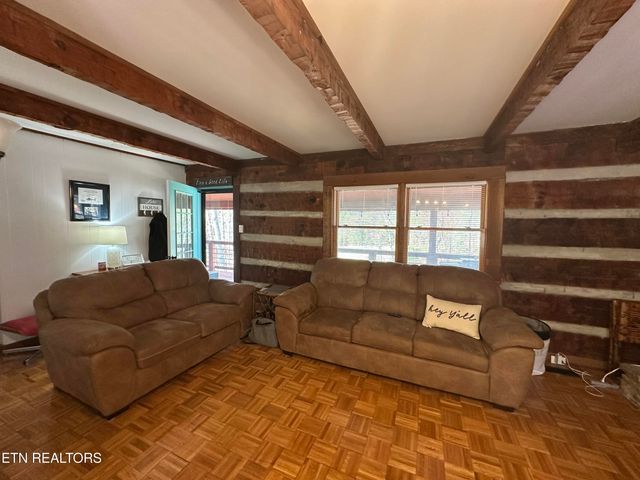 1129 Peninsula Rd, Sevierville, TN 37876