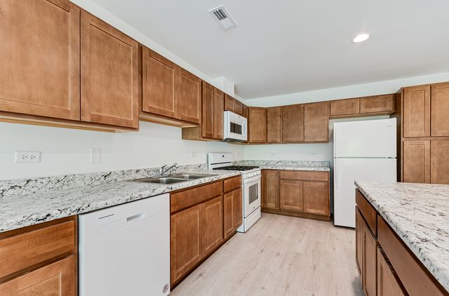 934 Arrowhead Drive, Elwood, IL 60421