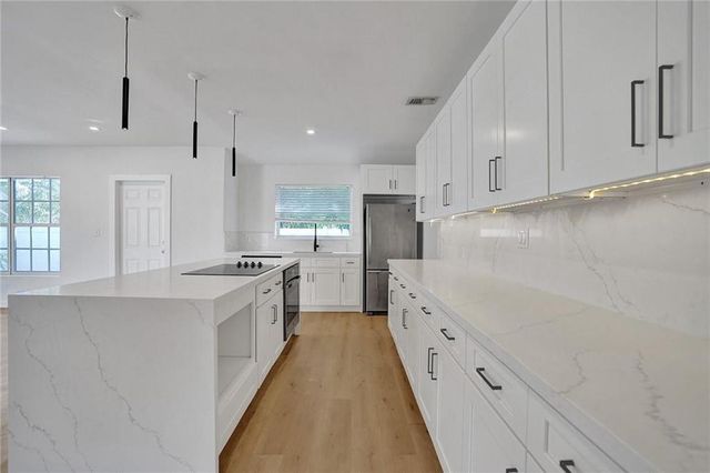 2206 SE 14TH Street, Pompano Beach, FL 33062