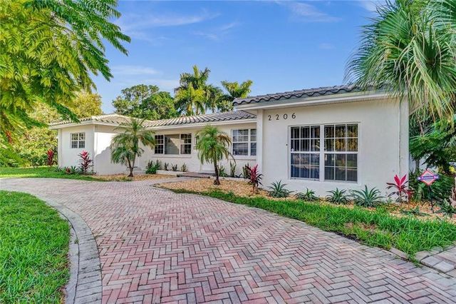 2206 SE 14TH Street, Pompano Beach, FL 33062
