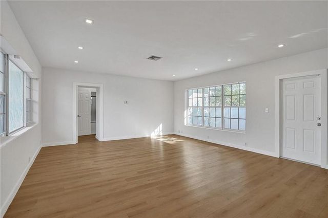 2206 SE 14TH Street, Pompano Beach, FL 33062
