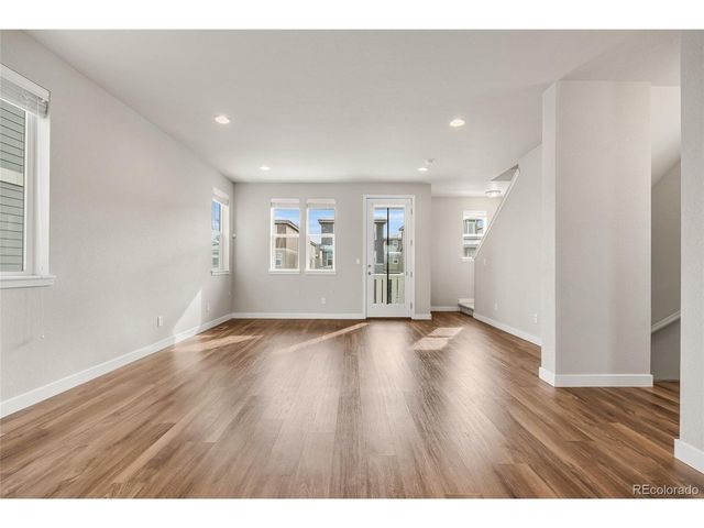 2372 S Scranton St, Aurora, CO 80014