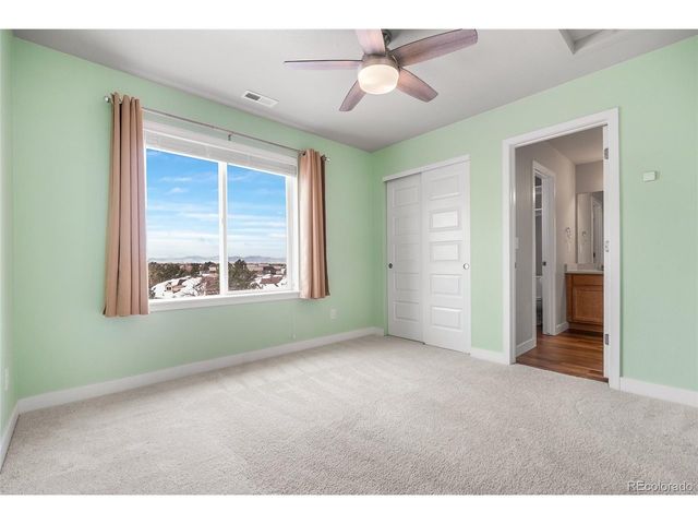 2372 S Scranton St, Aurora, CO 80014