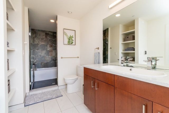 78 Fort Avenue 78, Boston, MA 02119