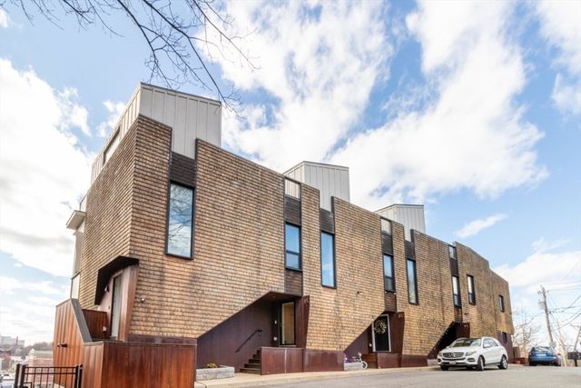 78 Fort Avenue 78, Boston, MA 02119