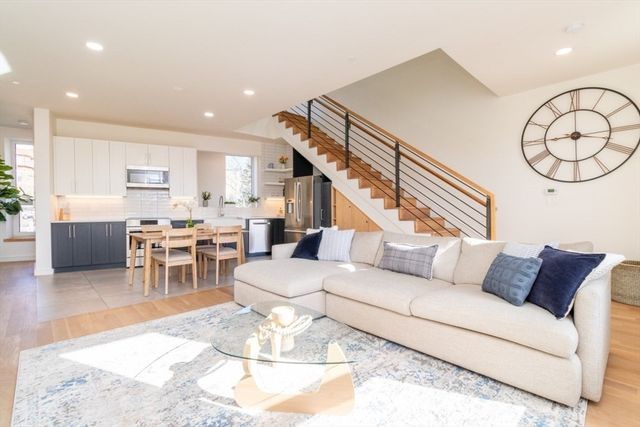 78 Fort Avenue 78, Boston, MA 02119