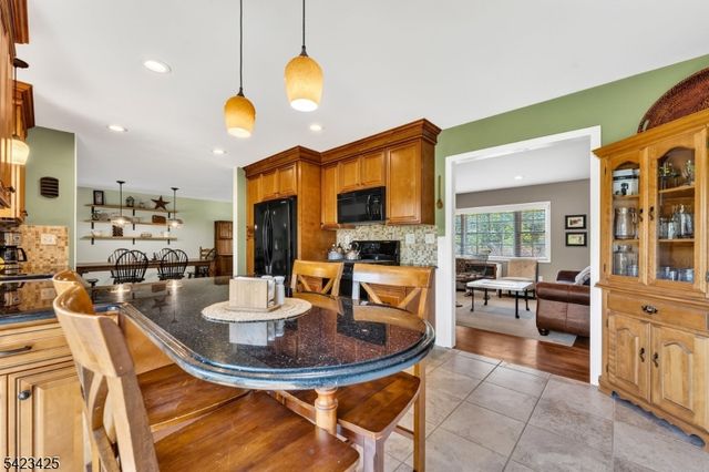 319 New Amwell Rd, Hillsborough Twp., NJ 08844