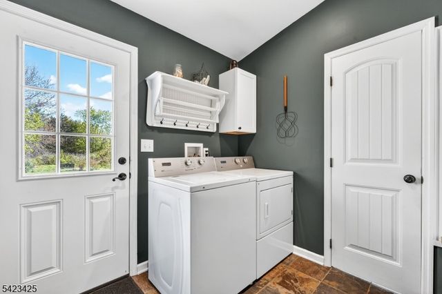 319 New Amwell Rd, Hillsborough Twp., NJ 08844