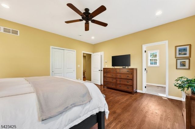 319 New Amwell Rd, Hillsborough Twp., NJ 08844
